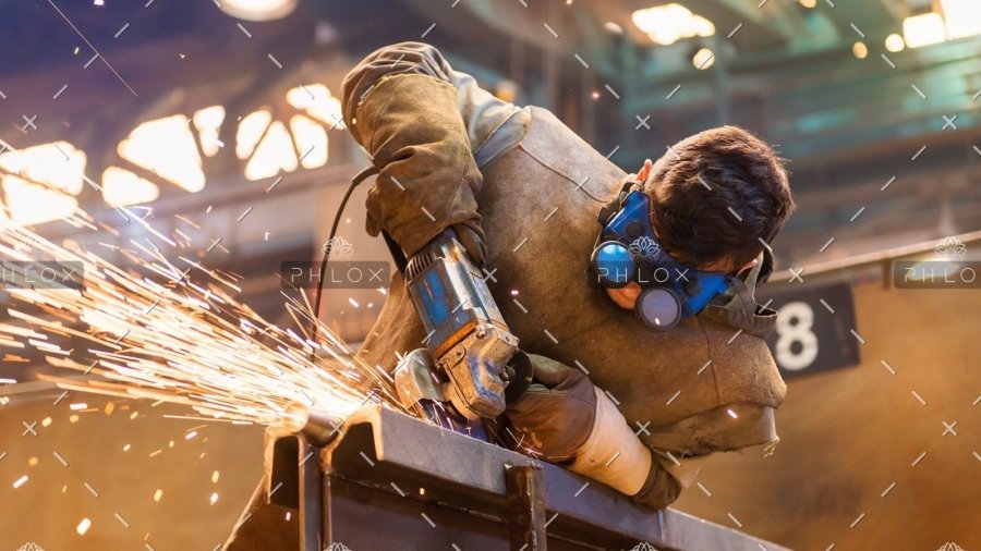 demo-attachment-36-man-welding-P2R39TJ